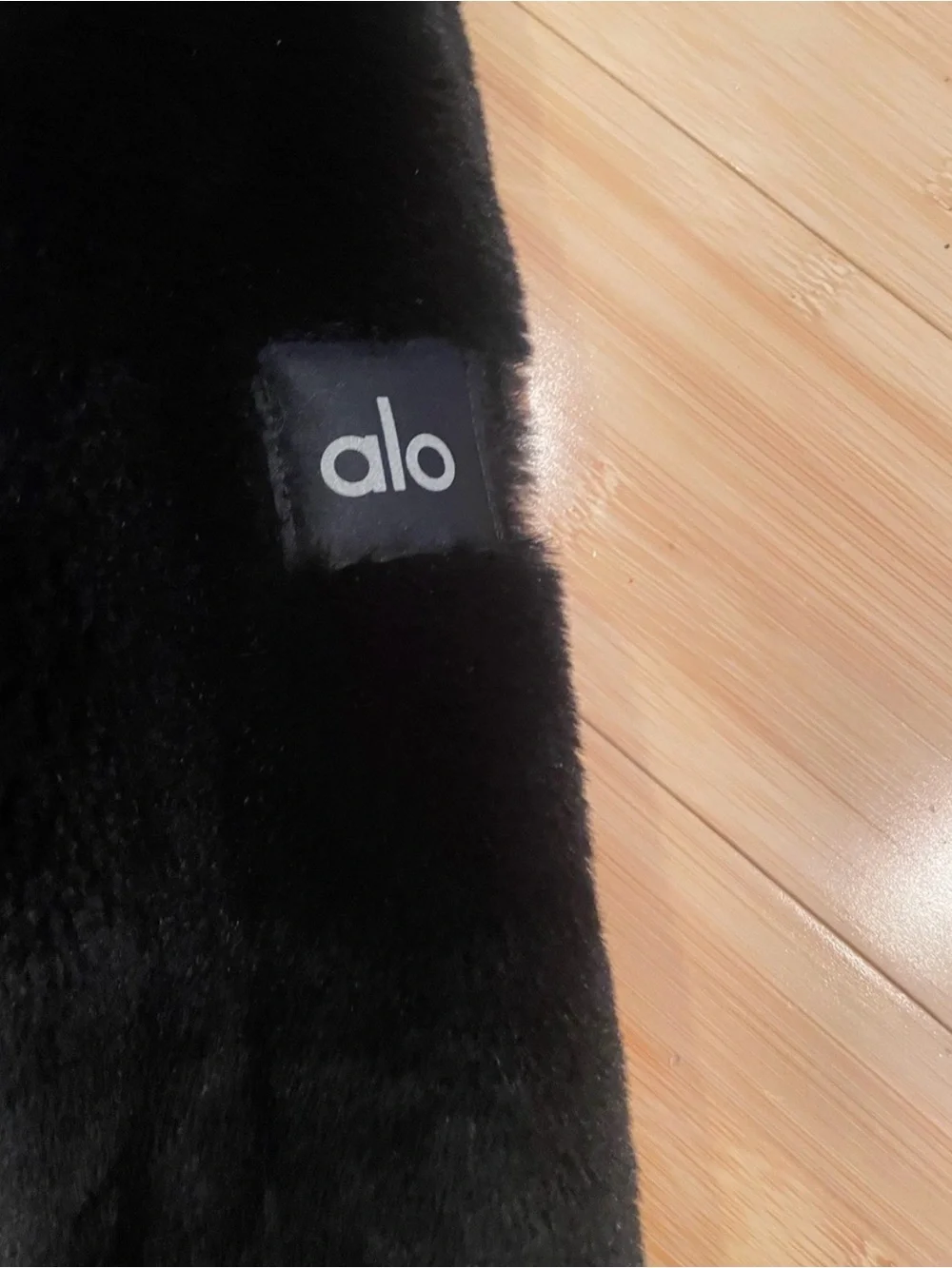AUTHENTIC ALO OVERSIZED FAUX MINX COAT SIZE SMALL